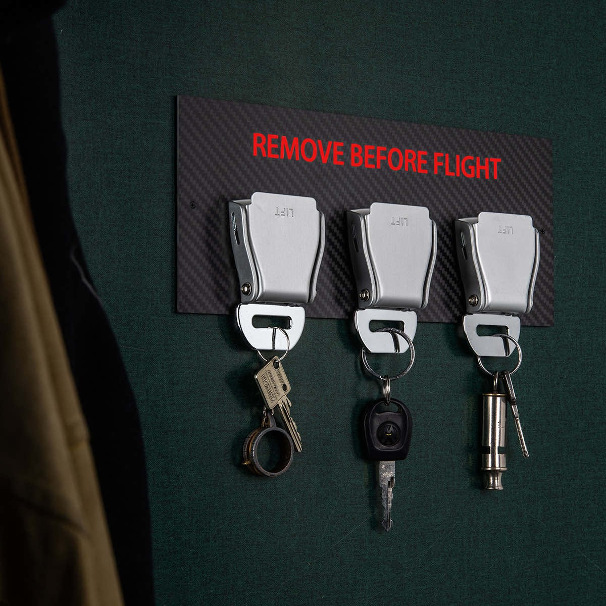 Schlüsselbrett Seatbelt-Buckle Carbon rot