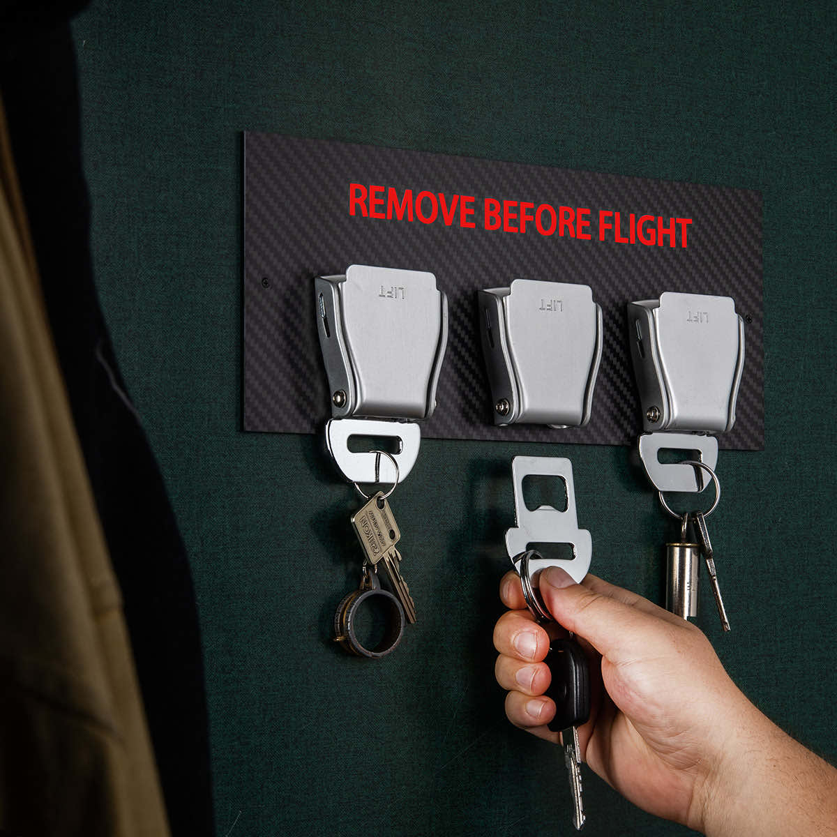 Schlüsselbrett Seatbelt-Buckle Carbon rot