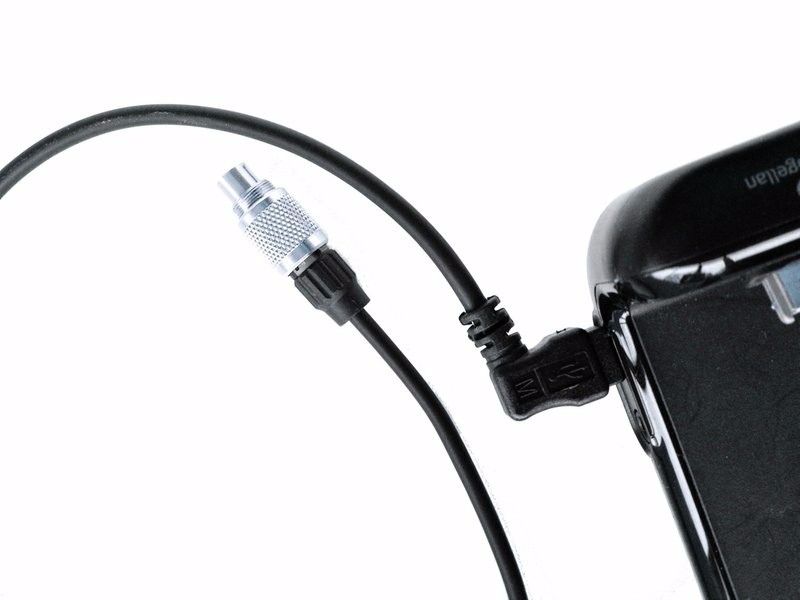 Mini-USB Stromkabel mit Instrumentenbrett Einbaubuchse